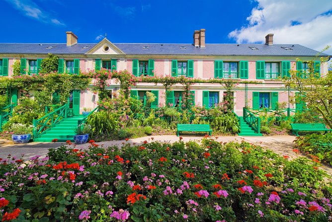 Giverny Monet's Garden & Auvers-sur-Oise with Van Gogh House Full Day From Paris - Walking through Van Gogh’s Auvers