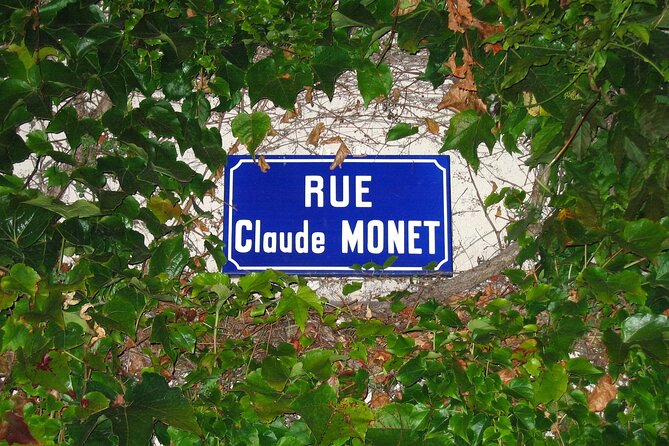 Giverny Monet’s Home and Gardens Half Day Tour from Paris - Price and value at $91.91
