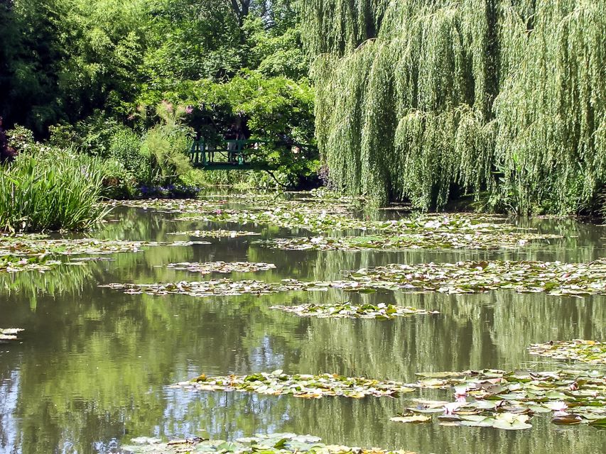Giverny: Monet's House and Gardens Guided Tour - Inside Monet’s house