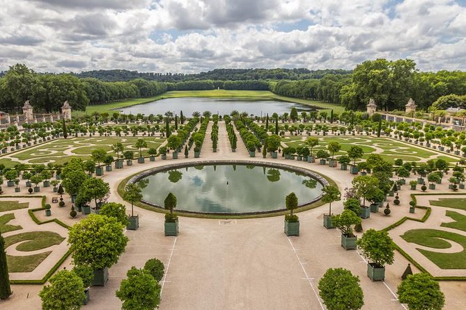 Giverny Monet's House & Versailles Palace Private Day Trip from Paris - The drive and the value of a private guide
