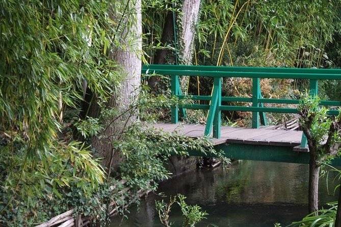 Giverny Small-Group Minivan with Hotel Pickup or Meeting Point - The independent format: a strength or a weakness?