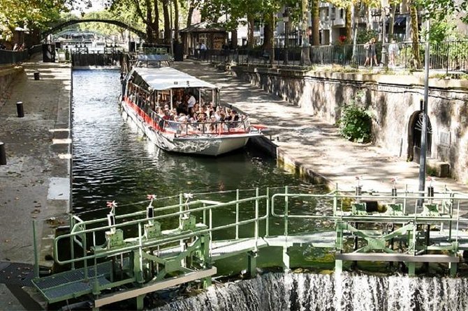 Guided Cruise The Old Paris on Canal Saint Martin - Commentary, seating, and comfort