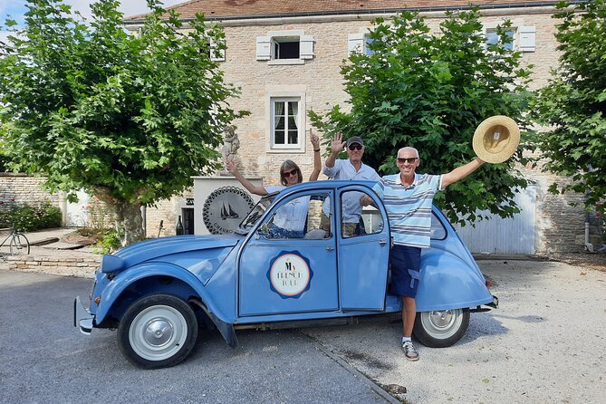 Half-day guided tour on the Burgundy wine Route in a classic car - Meursault and the included five-wine tasting