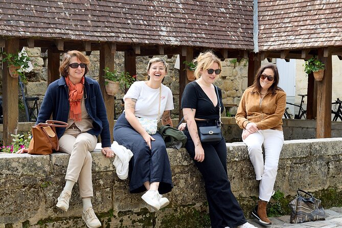 Half day tour Saint-Emilion : Village & Château with wine tasting - Walking the steep lanes of the UNESCO village