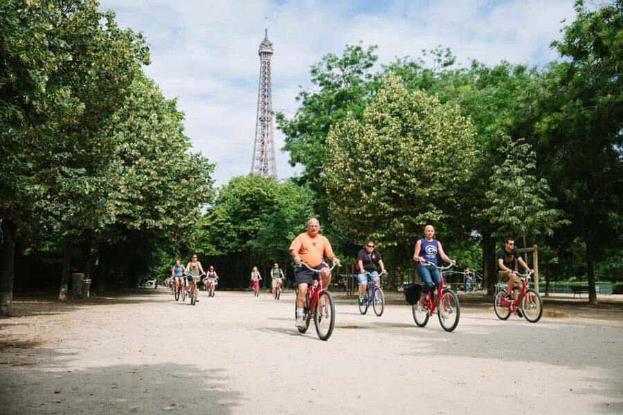 Highlights of Paris Bike Tour in English or Dutch - Place de la Concorde and the grand Paris plan