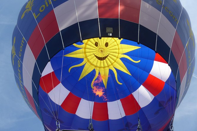 Hot Air Balloon Flight over the castle of Chenonceau / France - Landing, local food, and ballooning tradition