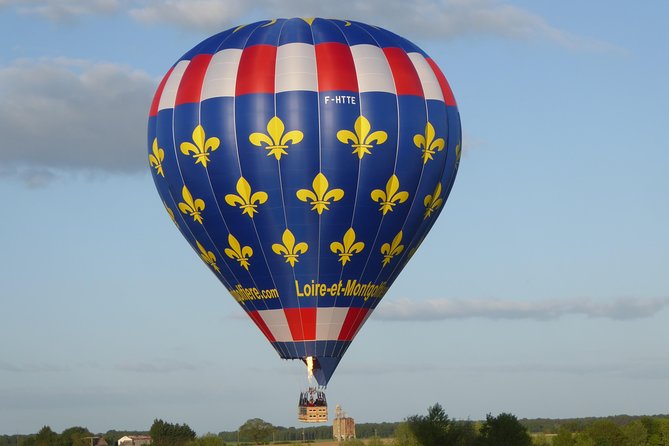 Hot Air Balloon Flight over the castle of Chenonceau / France - How much value do you get for $277.05?