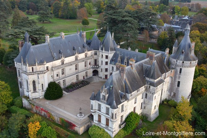 Hot Air Balloon Flight over the castle of Chenonceau / France - Meeting at Saint-Georges-sur-Cher
