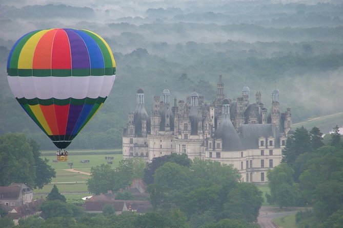 Hot-Air Balloon Ride over the Loire Valley, from Amboise or Chenonceau - The one-hour flight over rivers and châteaux