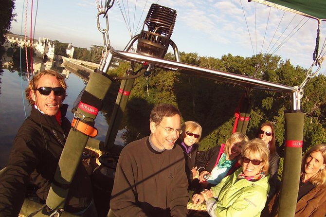 Hot-Air Balloon Ride over the Loire Valley, from Amboise or Chenonceau - Sunrise or sunset: choosing the better departure