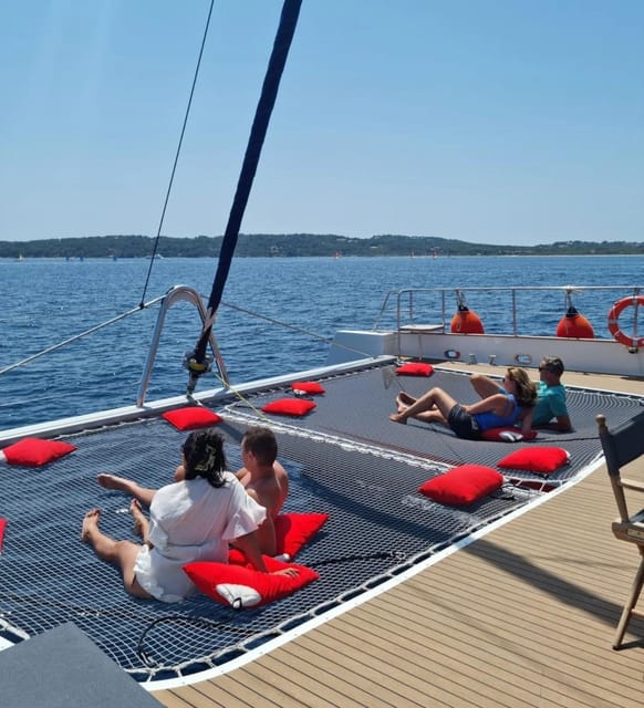 Hyères, Brégançon & Porquerolles : Full-Day cruise with Meal - Lunch on the catamaran