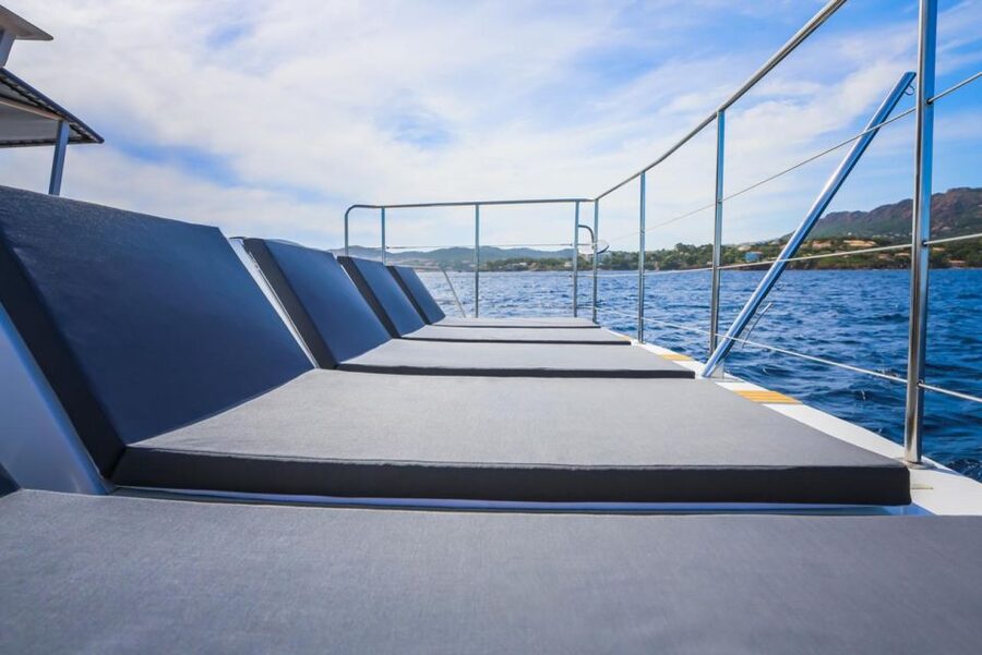 Hyères, Brégançon & Porquerolles : Full-Day cruise with Meal - Should you book the Hyères catamaran day?