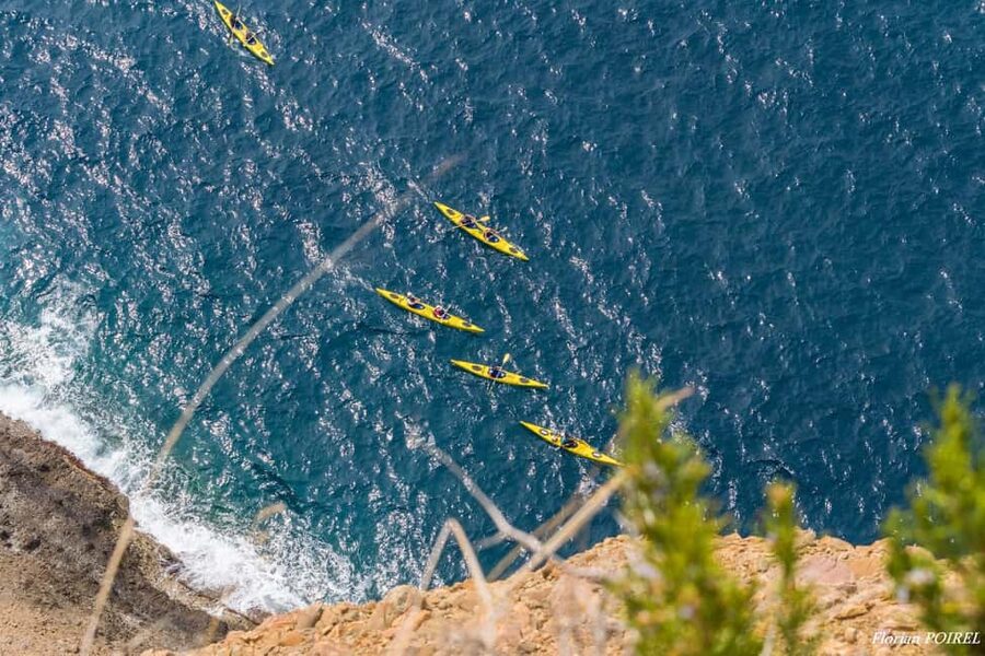 La Ciotat: Calanques National Park Guided Kayak Tour - Paddling toward Île Verte