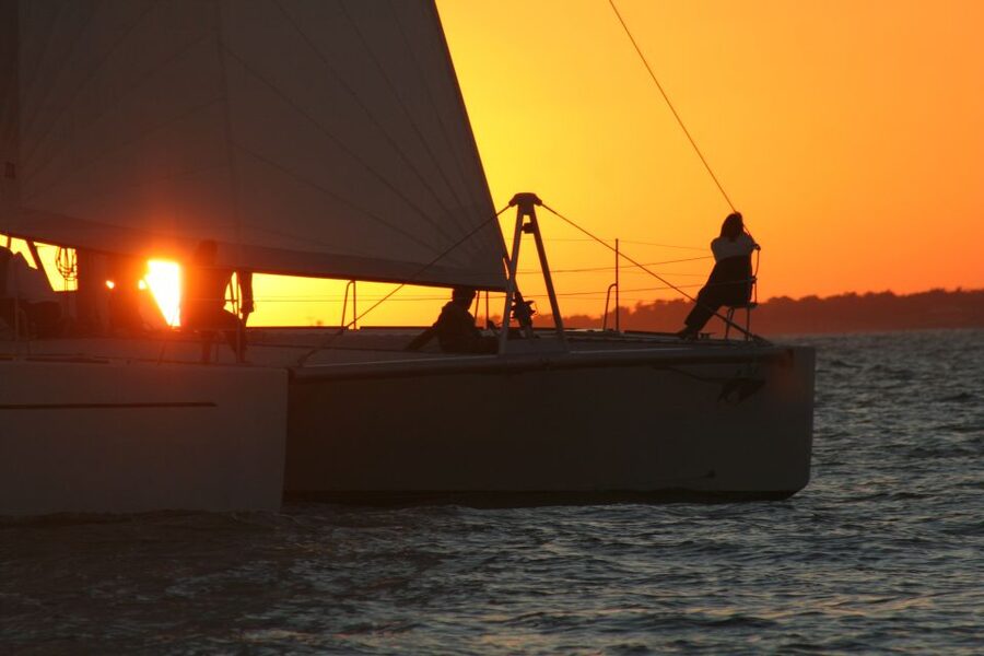 La Rochelle: 2-Hour Sunset Sailing Cruise - What the sea feels like on a catamaran