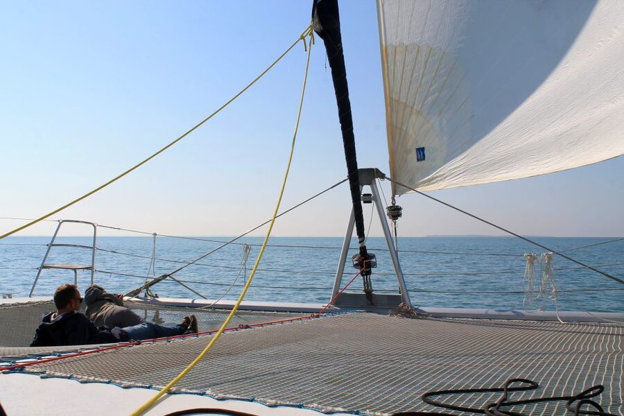 La Rochelle: Coastline Sailing Cruise - Passing Les Minimes and the end-of-the-world lighthouse