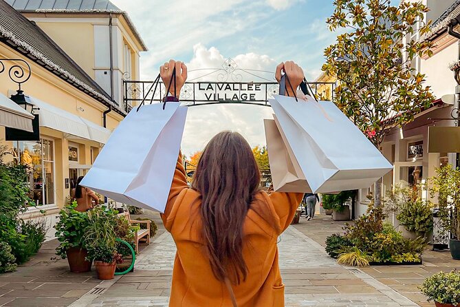 La Vallee Village Shopping Outlet by Luxury Transport from Paris - The coach ride to La Vallée Village