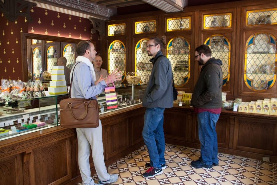Le Marais: Pastry and Chocolate Food Tour - Starting at 35 Rue Rambuteau