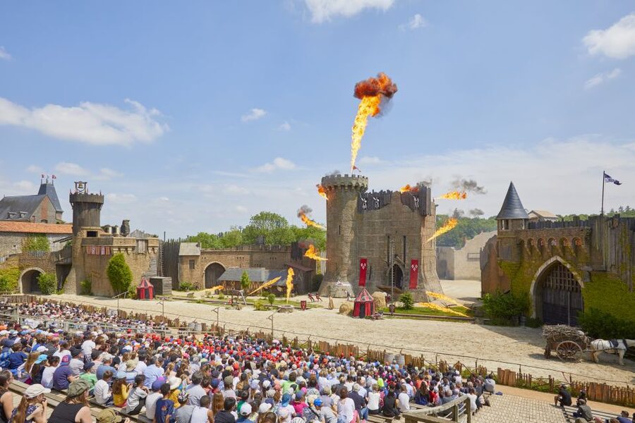 Les Epesses: Puy du Fou Theme Park 1-Day Entry Ticket - Four villages, 28 restaurants, and time between shows