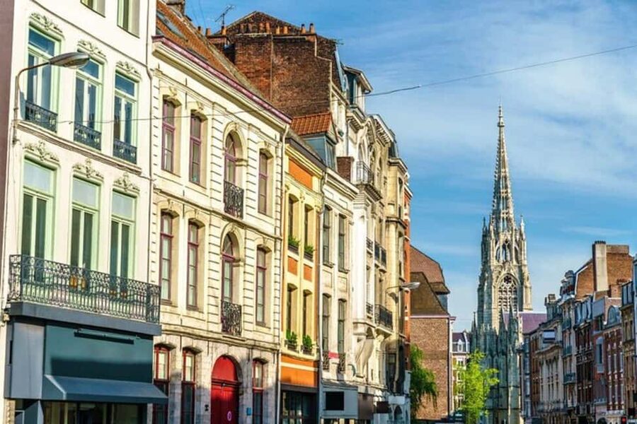 Lille : Vieux-Lille Walking Tour - Notre-Dame de la Treille: a change of mood