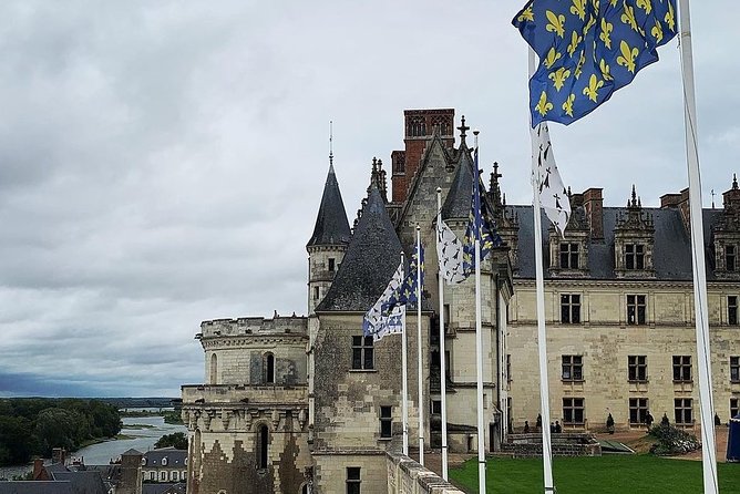 Loire Valley Castles Small-Group Day Trip from Paris - Lunch, wine, and the limits of the schedule