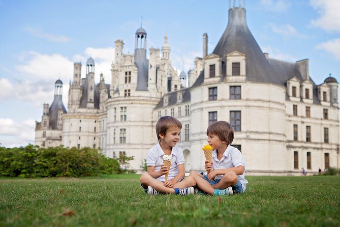 Loire Valley Castles Trip with Chenonceau and Chambord from Paris - Key points before you book
