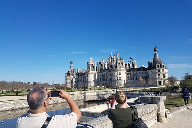 Loire Valley Tour Chambord and Chenonceau from Tours or Amboise - Why These Two Châteaux Make Sense Together