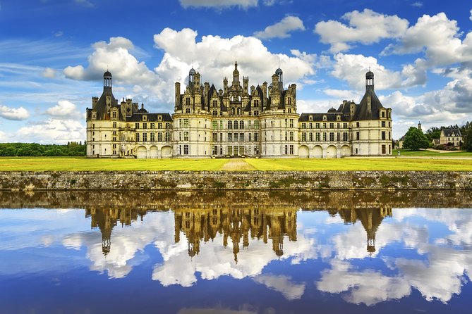 Loire Valley Wine and Castles Small-Group Day Trip from Paris - Three castles from Paris, packed into one ambitious day
