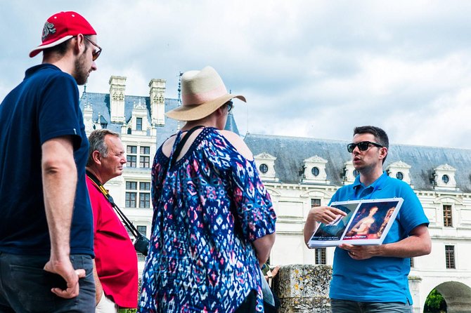 Loire Valley Wine and Castles Small-Group Day Trip from Paris - The wine tasting: a sample, not a vineyard visit