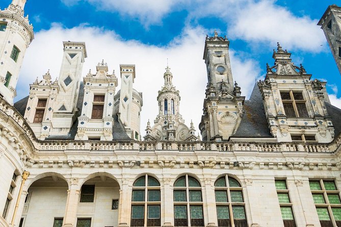 Loire Valley Wine and Castles Small-Group Day Trip from Paris - What the small van changes