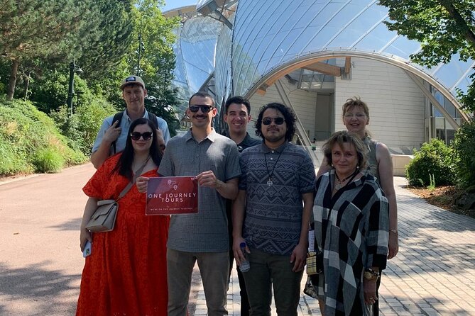 Louis Vuitton Foundation Exterior Walking Tour and Premium Entry - Receiving your Foundation ticket