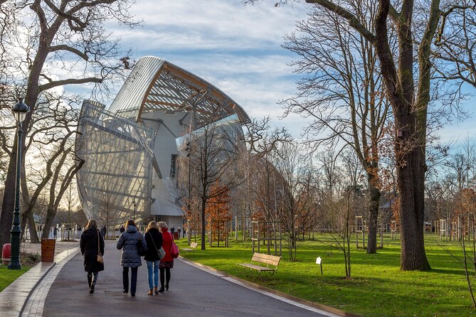 Louis Vuitton Foundation Exterior Walking Tour and Premium Entry - Who will enjoy this experience most
