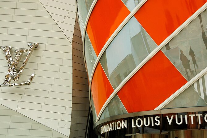Louis Vuitton Foundation Exterior Walking Tour and Premium Entry - Starting at Le Séquoia Café