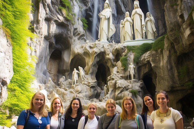 Lourdes, Guided Walking Tour in the Sanctuary - The Lourdes Water Ritual and Baths