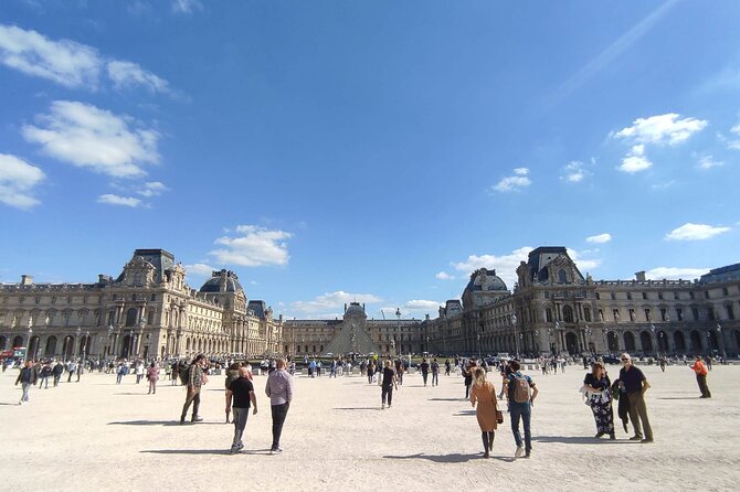 Louvre Highlights Tour for Kids Ticket Included - The art and stories you may encounter