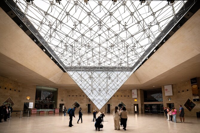 Louvre Masterpieces Express Guided Tour & French Wine Tasting - The Mona Lisa can reshape the entire visit