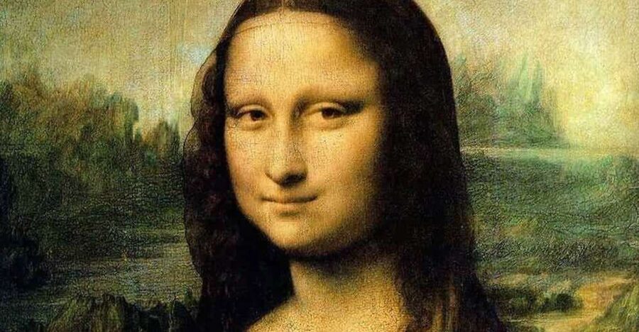 Louvre & Mona Lisa Small Group Tour with Reserved Entry - The Louvre from medieval fortress to royal palace