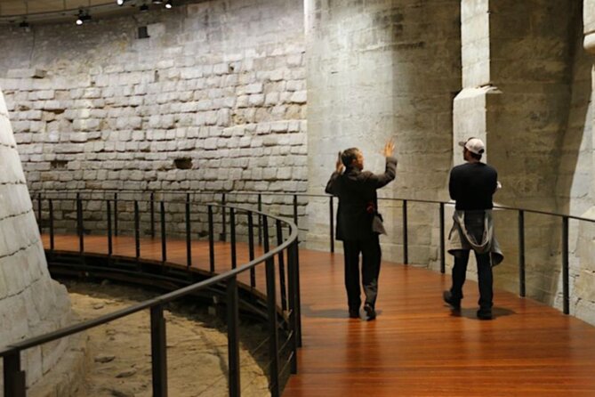 Louvre Museum Access Guided Tour with Mona Lisa - Why timed entry matters at the Louvre
