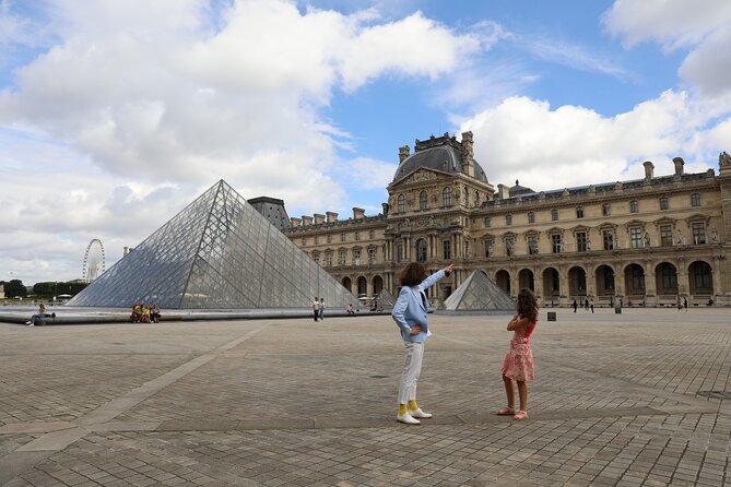 Louvre Museum Access Private Guided Visit - Greek sculpture and the roots of European art