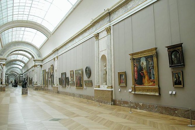 Louvre Museum and Seine River Cruise Tickets by e-mail - The one-hour Seine cruise from the Eiffel Tower