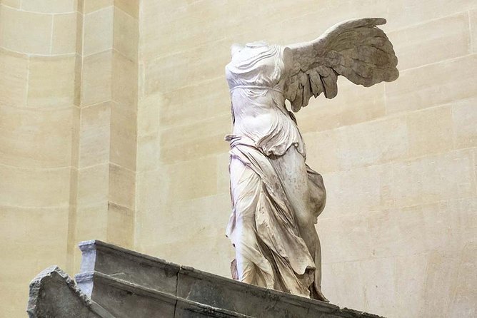 Louvre Museum Guided Family Treasure Hunt - Venus of Milo: mythology with a visual clue