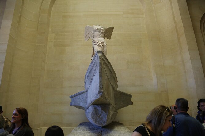 Louvre Museum Masterpieces Guided Tour with Access - Staying inside after the guided tour