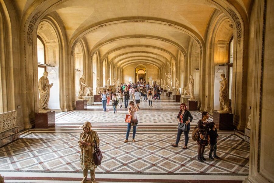 Louvre Museum: Skip-the-Line Guided Tour - Why a two-hour guide helps inside the Louvre