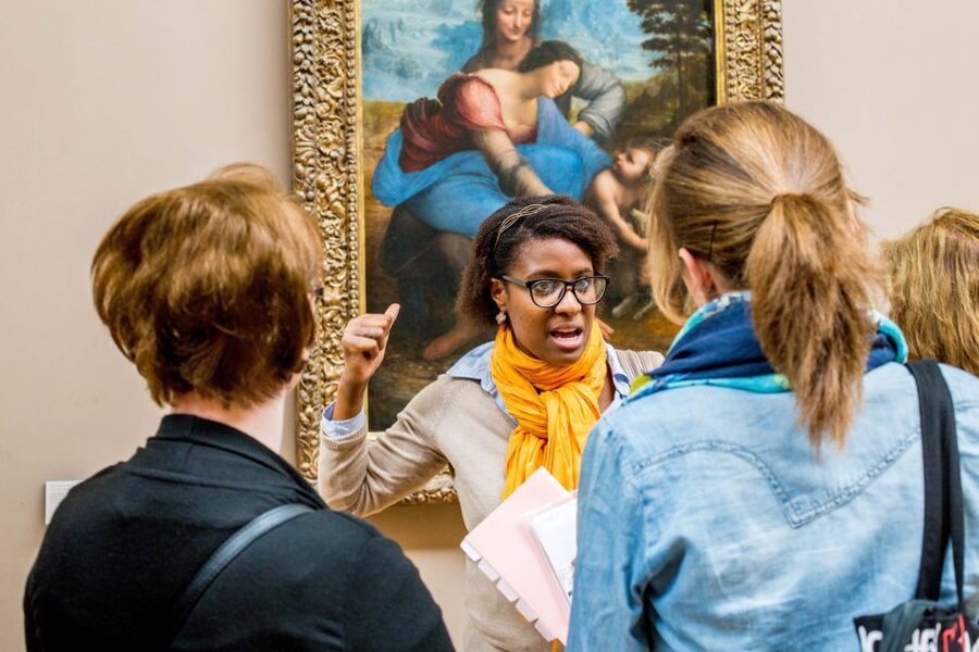 Louvre Museum: Skip-the-Line Guided Tour - Venus de Milo and the ancient sculpture galleries
