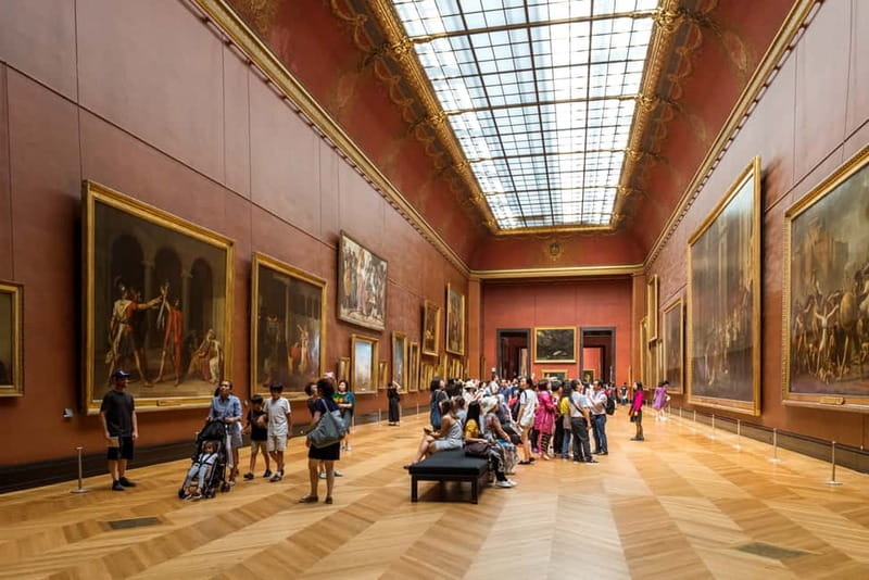 Louvre Museum: Skip-the-Line Small Group Guided Tour - Venus de Milo and the first major works