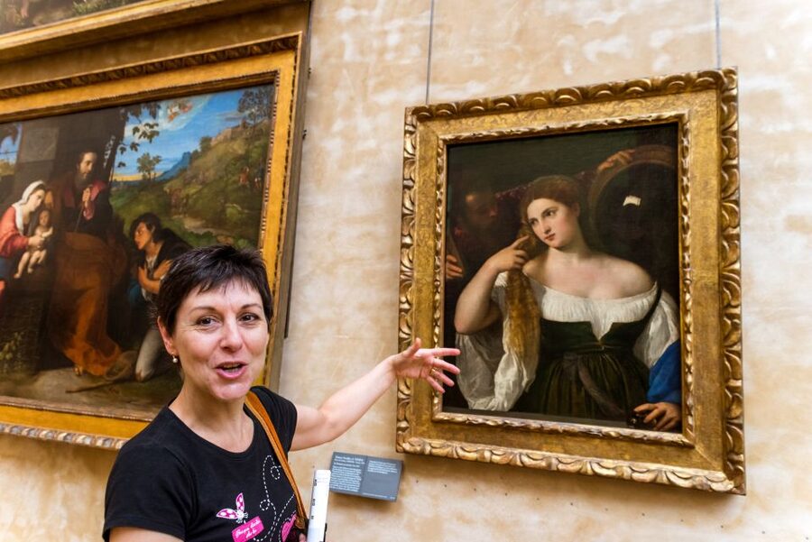 Louvre Museum: Skip-the-Line Small Group Guided Tour - Egyptian galleries, mummies, and palace foundations