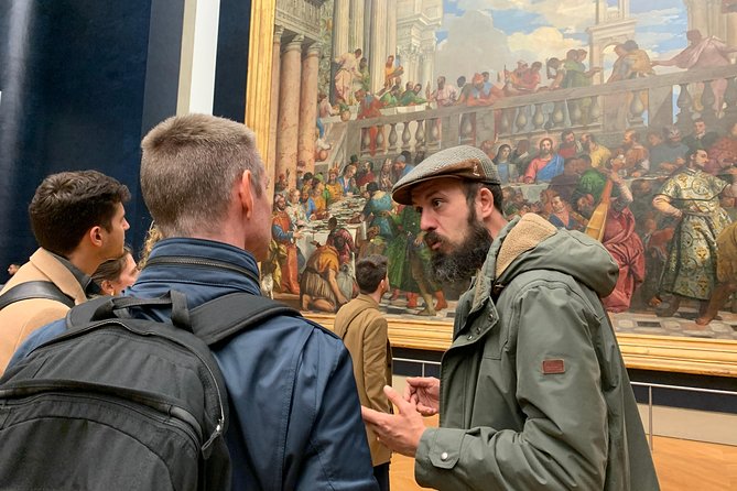LOUVRE PRIVATE TOUR: Priority Access tickets & Local expert guide - What the private guide adds