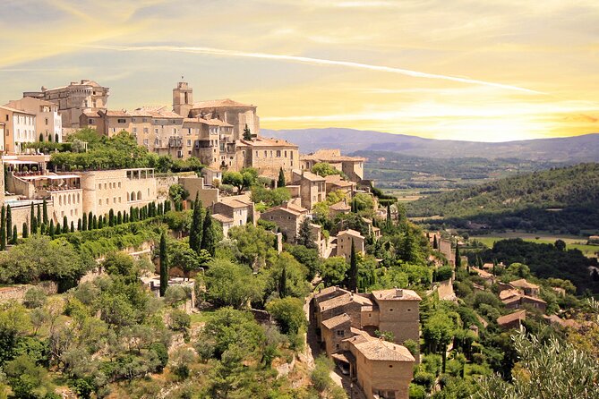 Luberon Small-Group Day Trip from Avignon - Fontaine de Vaucluse and the river Sorgue