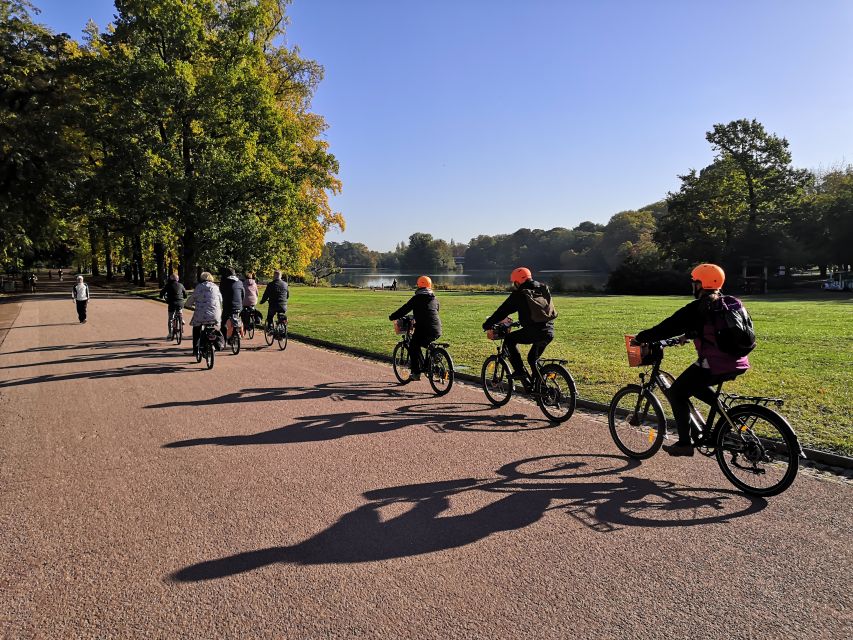 Lyon: 2-Hour Electric Bike Tour with a Local Guide - Place des Terreaux and the Fresque des Lyonnais