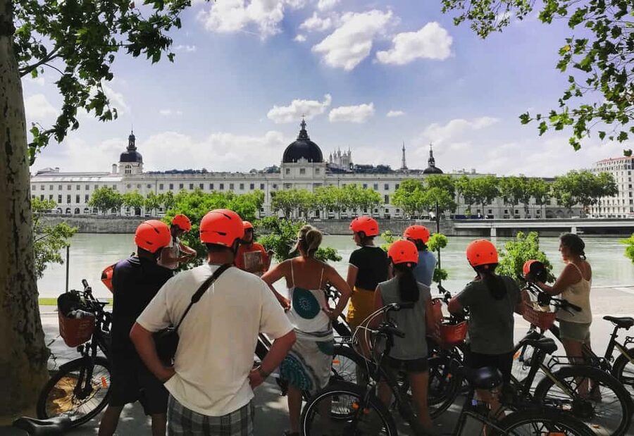 Lyon: 3-Hour Guided E-Bike Tour - Tête d’Or Park: a welcome change of pace