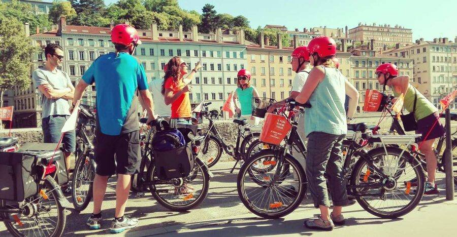 Lyon: 3-Hour Guided E-Bike Tour - Meeting near the Pub Danois